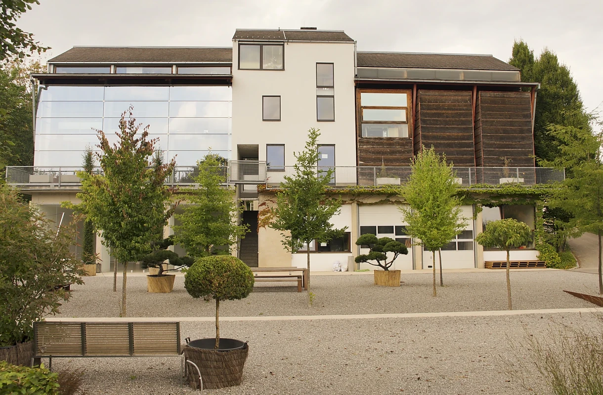 Immobilie mit vielseitiger Nutzungsmöglichkeit!!