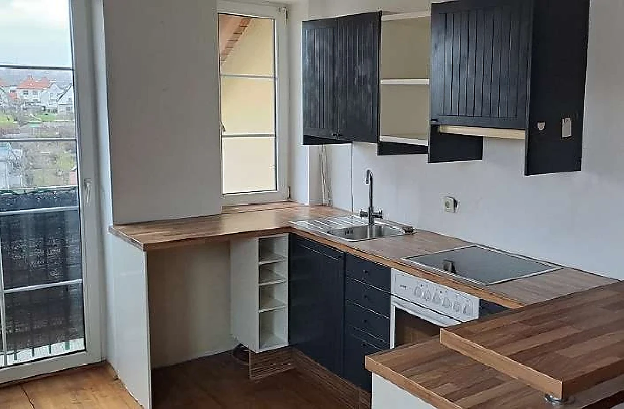 Privatwohnung mit Balkon in zentraler Lage